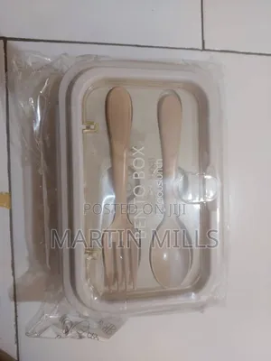 Lunch Box With Cutlery