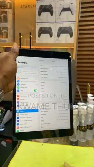 New Apple iPad Pro 11 (2018) 32 GB Gray