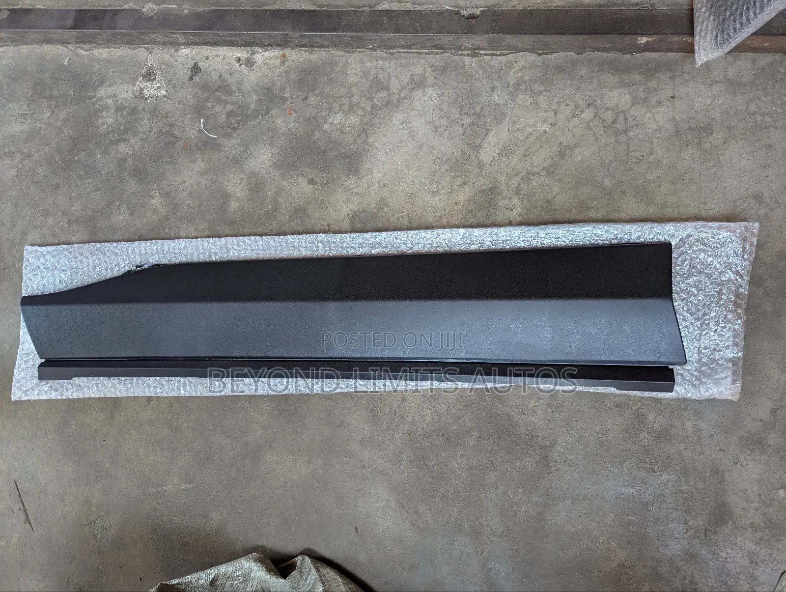 Toyota Rav4 2019,2020,2021,2022,2023 Front Door Moulding
