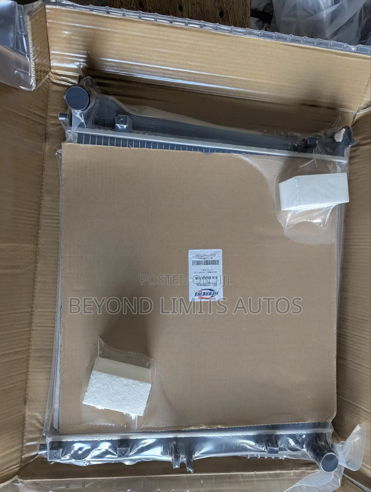 Hyundai Tucson 2016,2017,2018,2019,20 Radiator / Water Tank Short 2.0