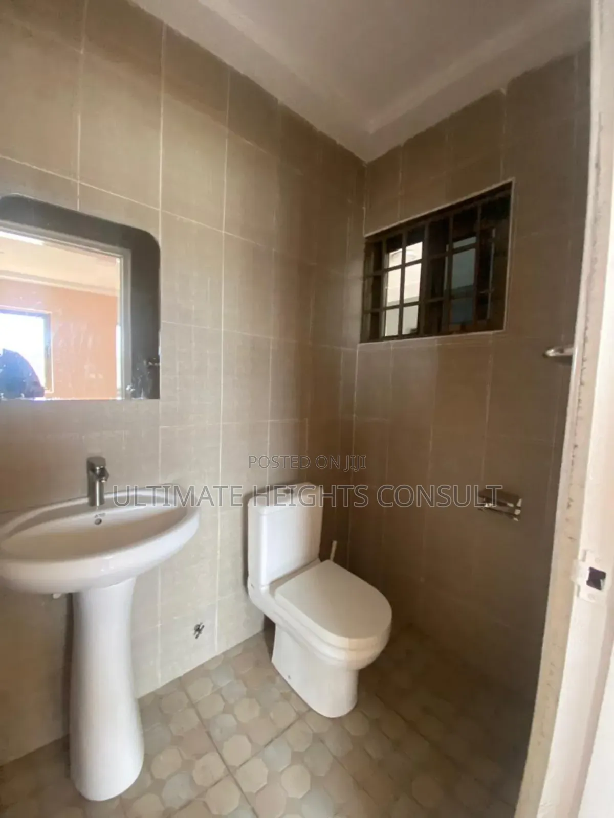 2bdrm Apartment in Kats, Nyanmekye for rent
