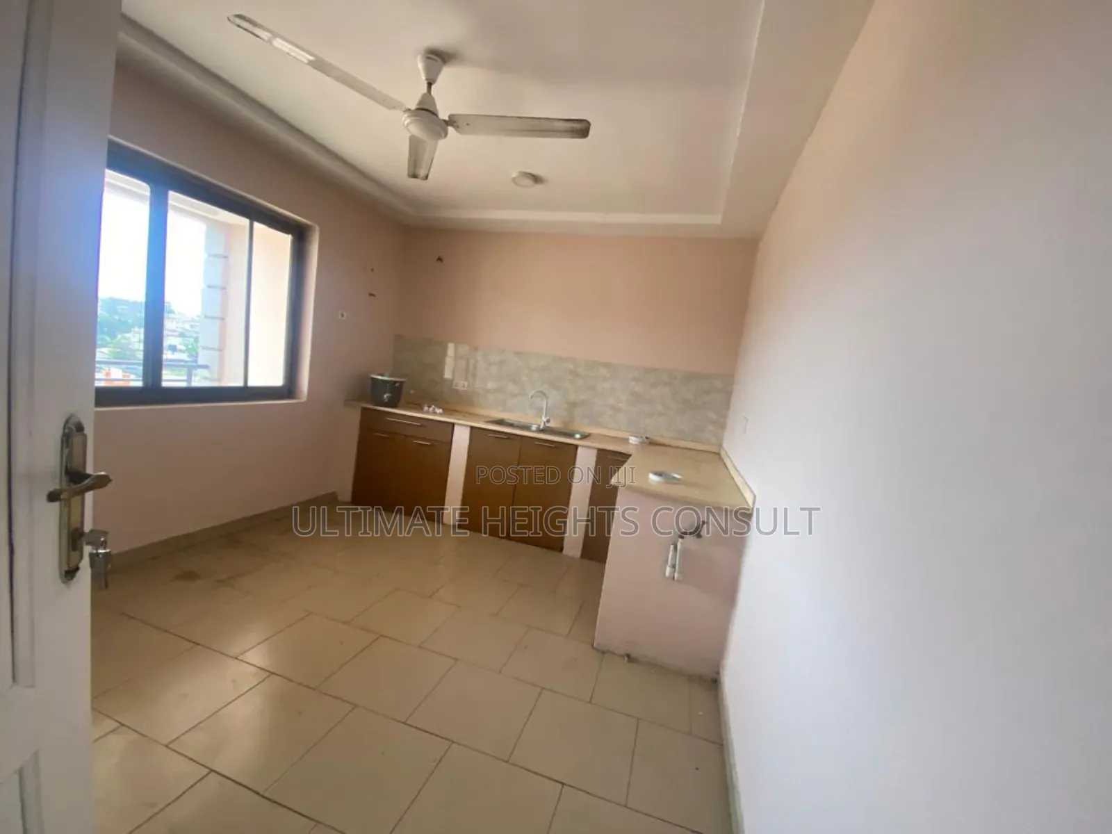 2bdrm Apartment in Kats, Nyanmekye for rent