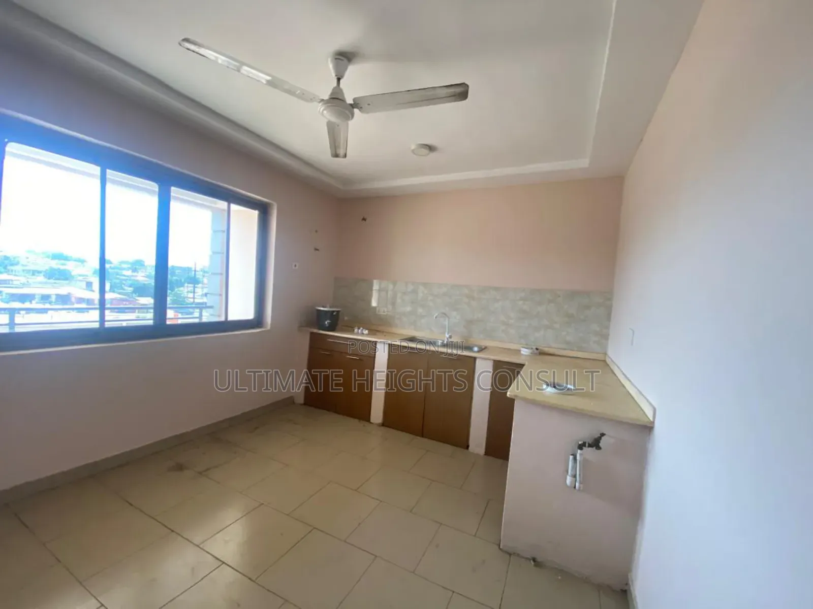 2bdrm Apartment in Kats, Nyanmekye for rent