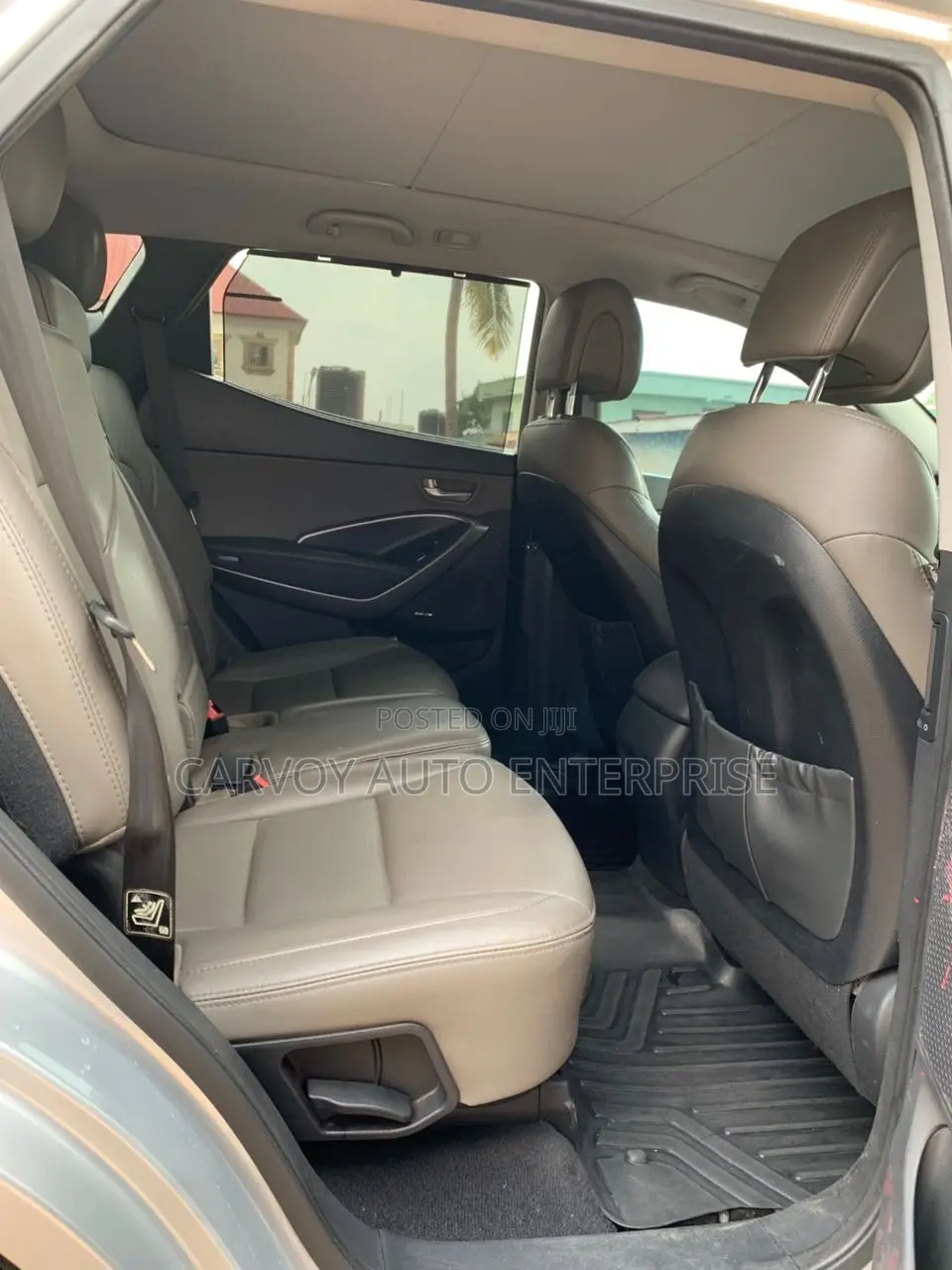 Hyundai Santa Fe Limited w/Saddle Interior 4dr SUV AWD (3.3L 6cyl 6A)
