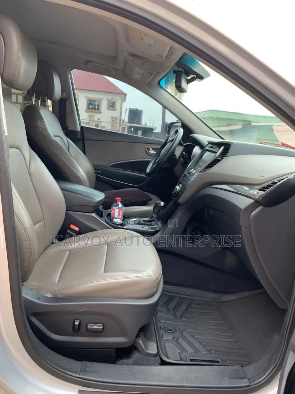 Hyundai Santa Fe Limited w/Saddle Interior 4dr SUV AWD (3.3L 6cyl 6A)