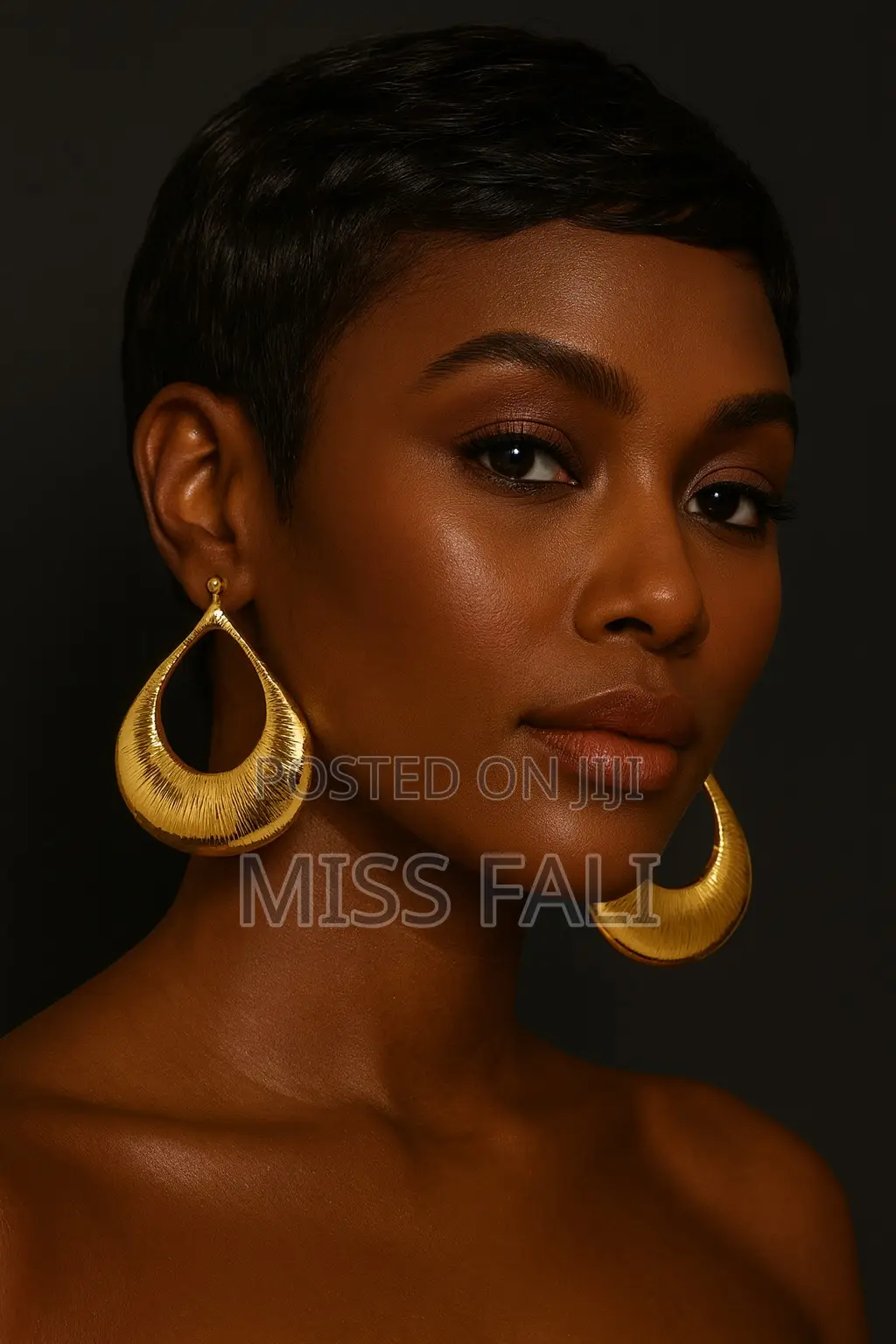 Elegant Retro Studs