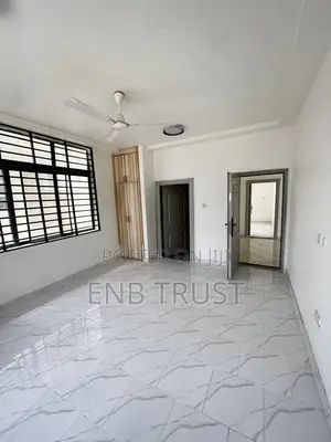 4bdrm Duplex in Acp Estate, Ga East Municipal for rent