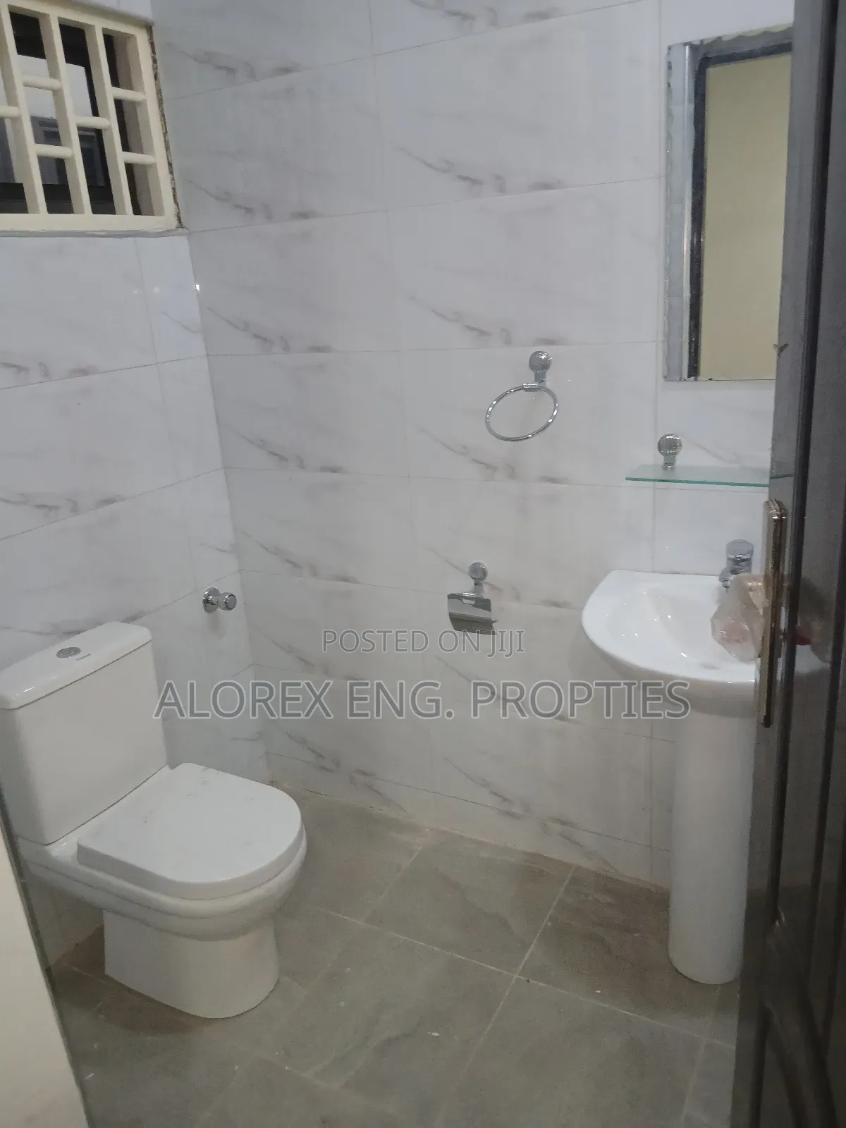 3bdrm Apartment in Air Contained, Adenta for rent