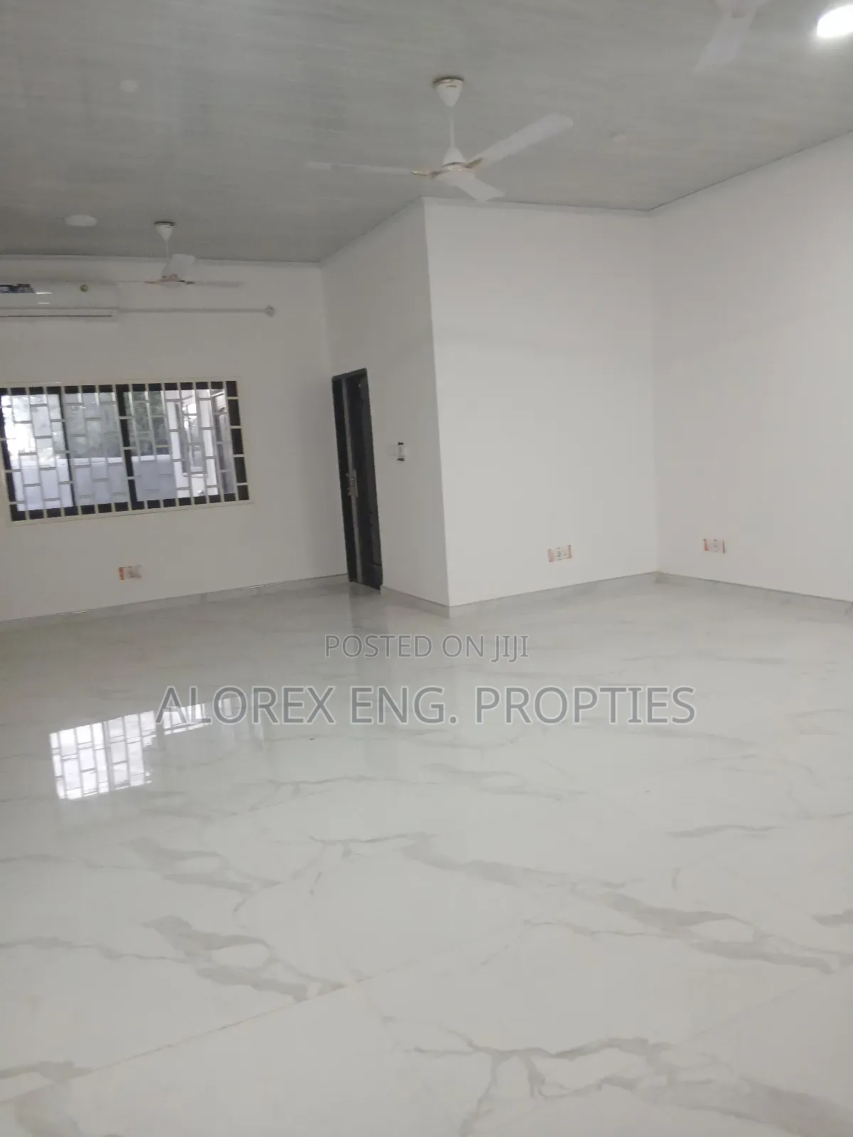 3bdrm Apartment in Air Contained, Adenta for rent
