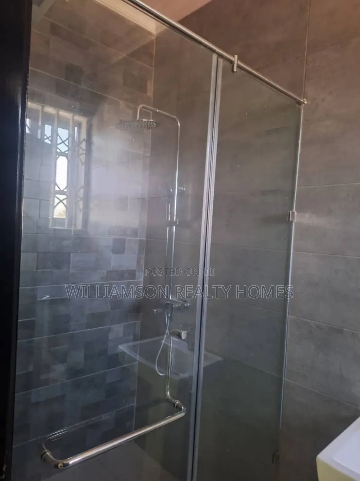 4bdrm House in Tempo Estate Area, Spintex for rent