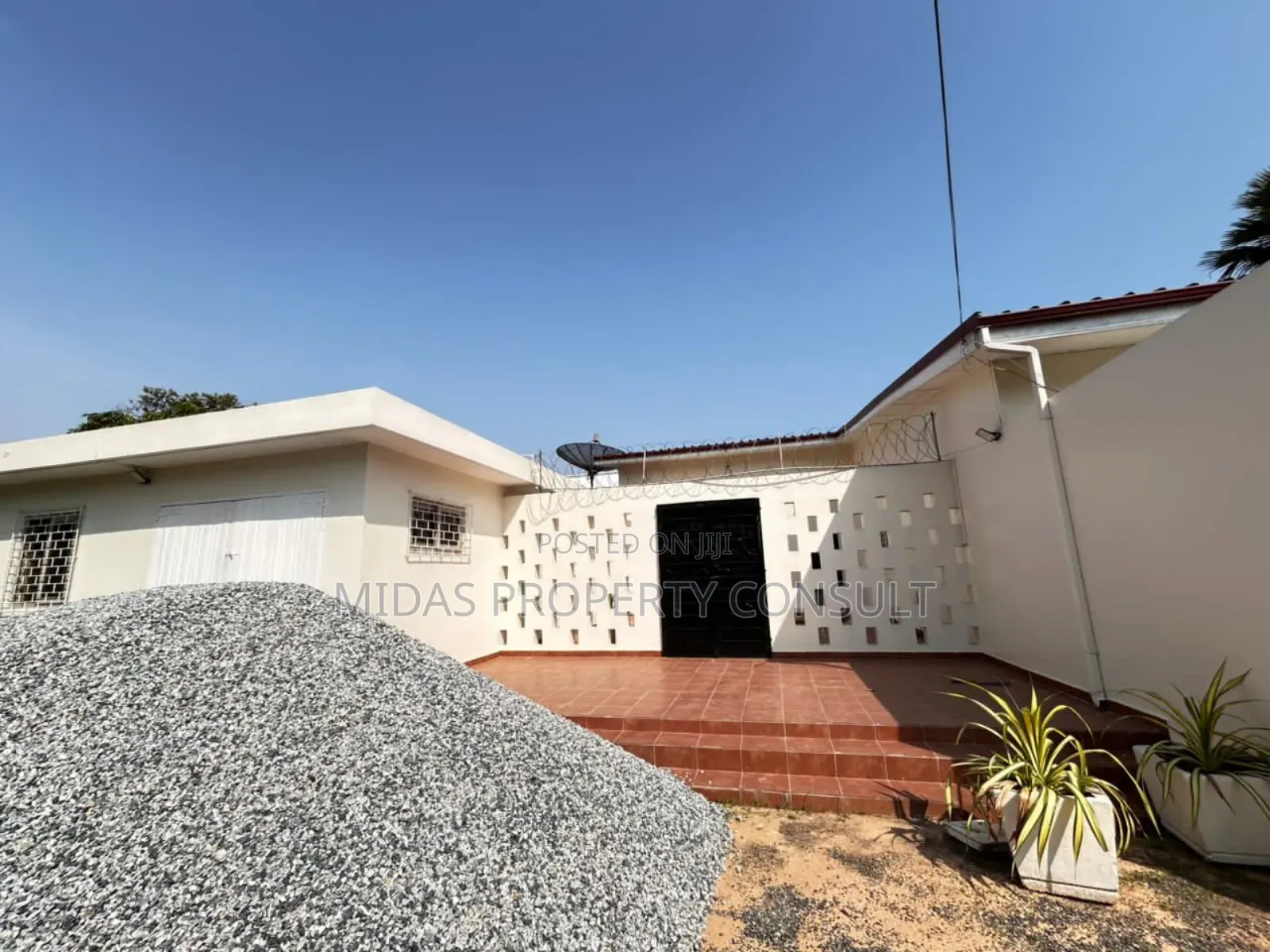 7bdrm House in Labone for rent