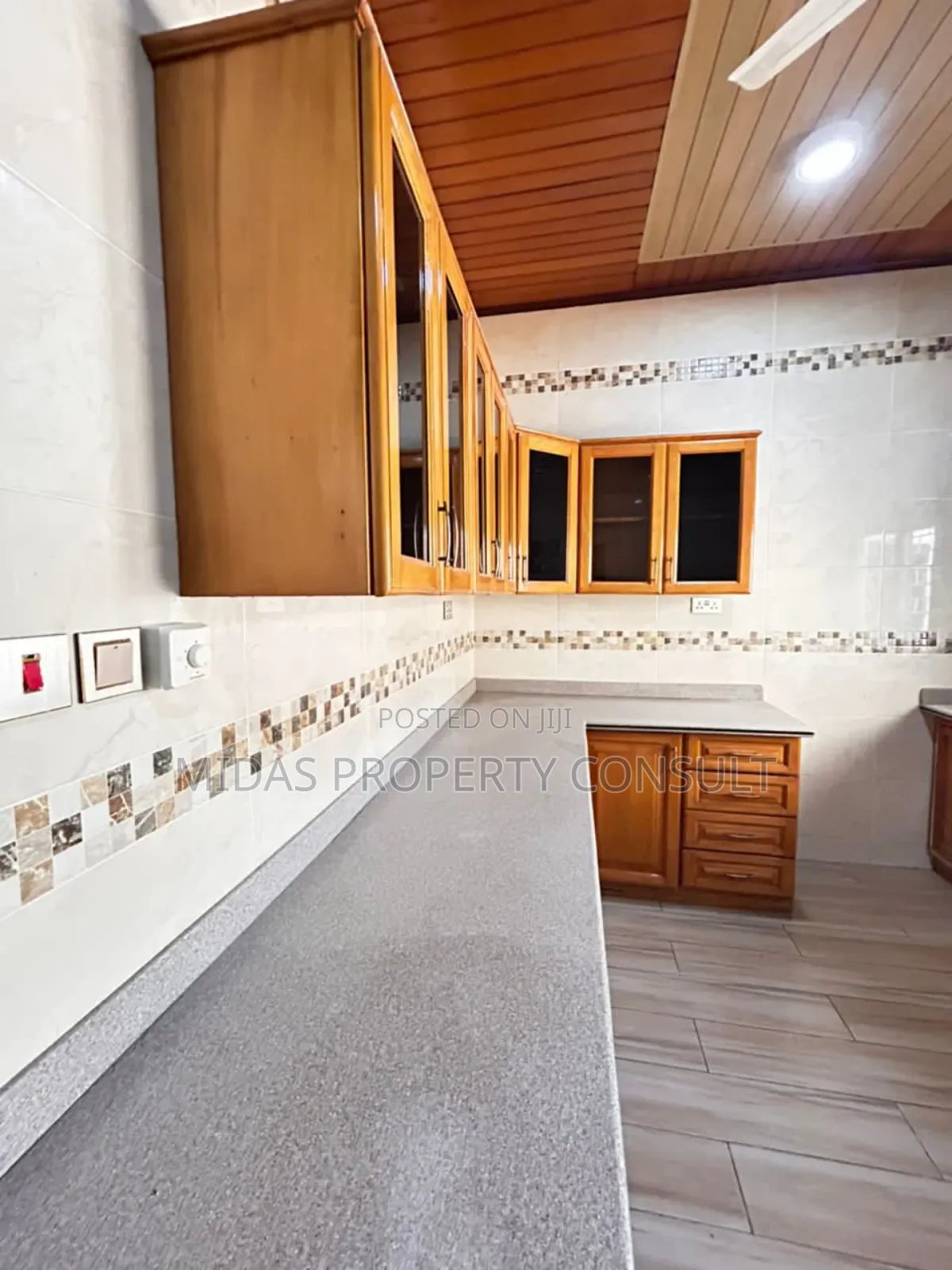 7bdrm House in Labone for rent