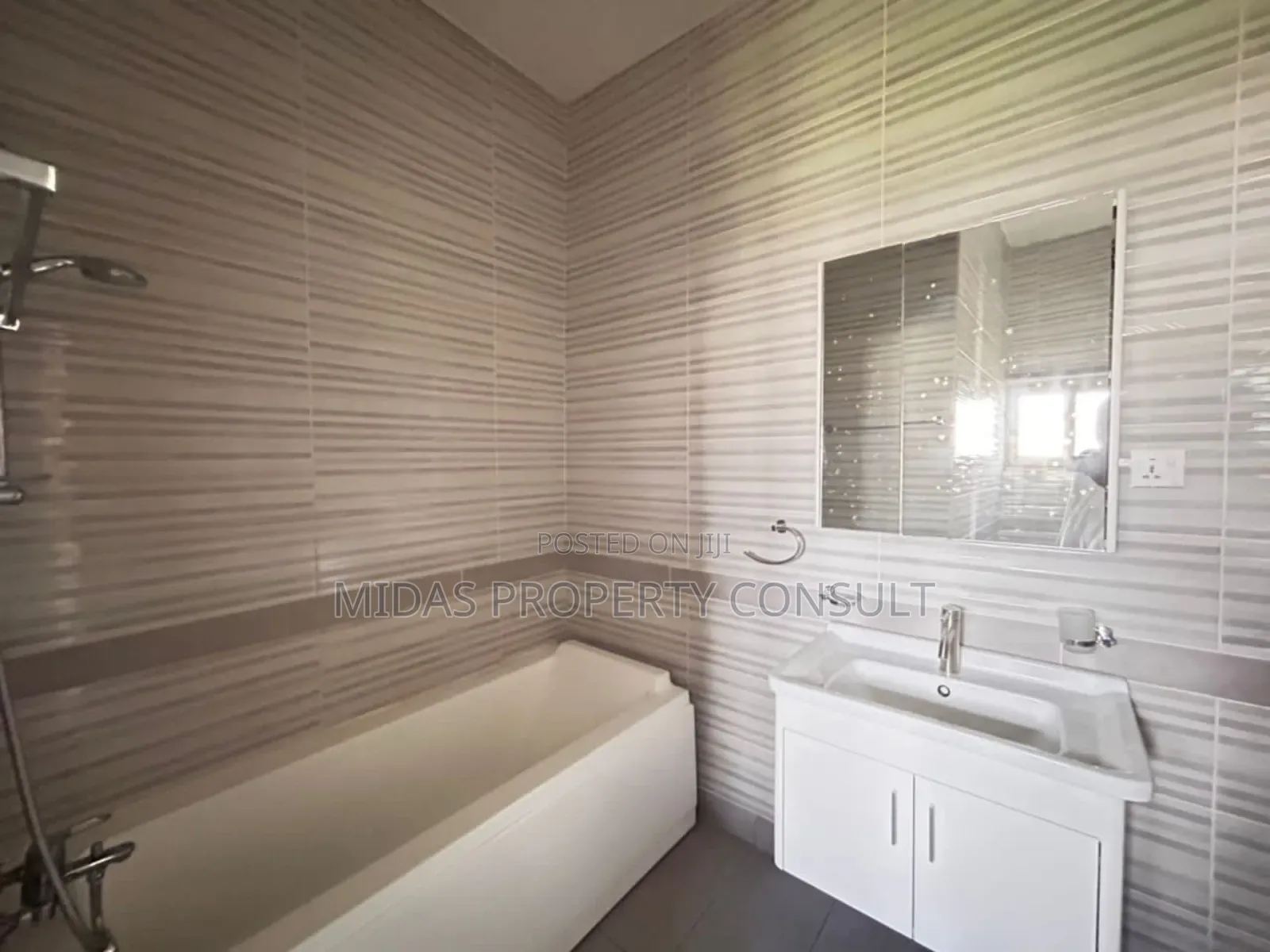 7bdrm House in Labone for rent