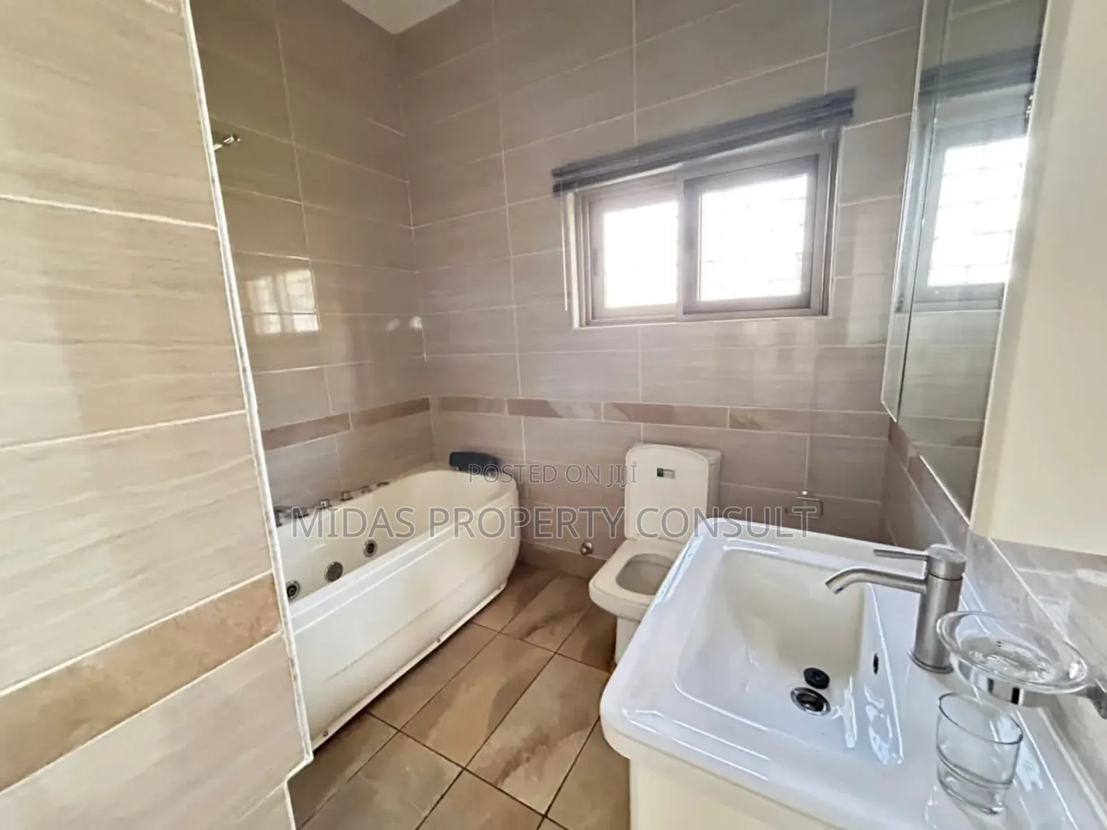 7bdrm House in Labone for rent