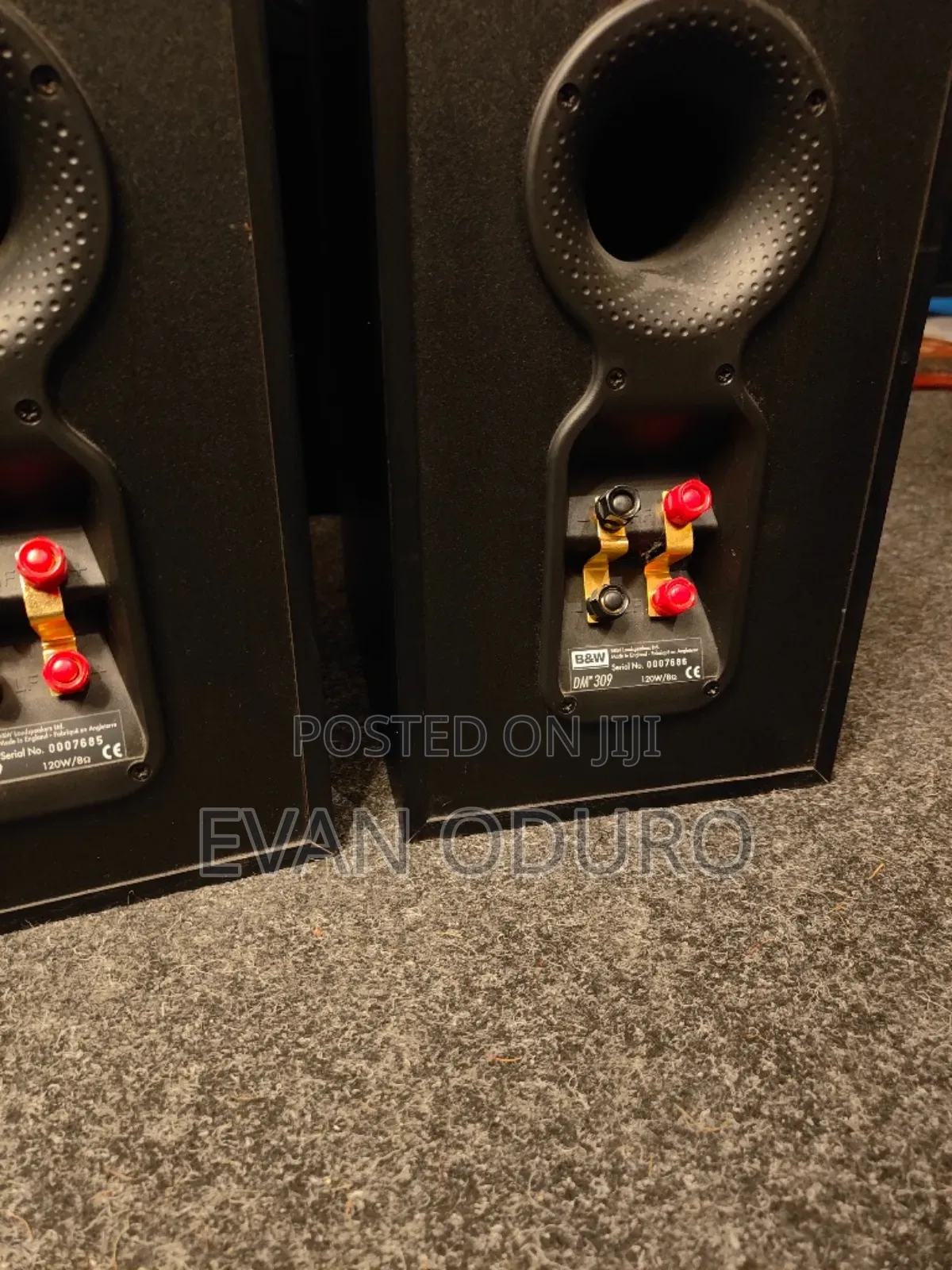 Powerful Top Speaker Brand Bowers and Wilkins Floor Wit Deep Warm Bass