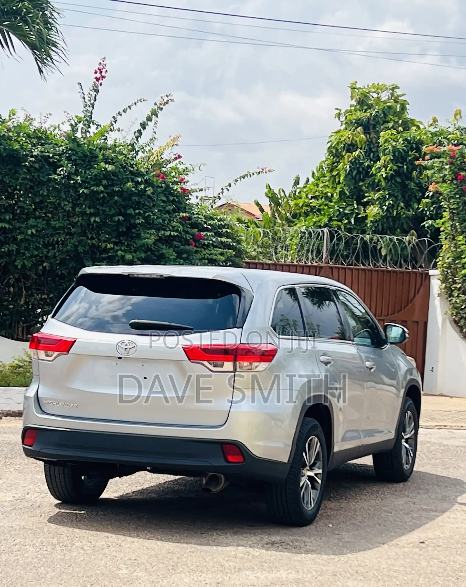 Toyota Highlander LE 2019 Silver