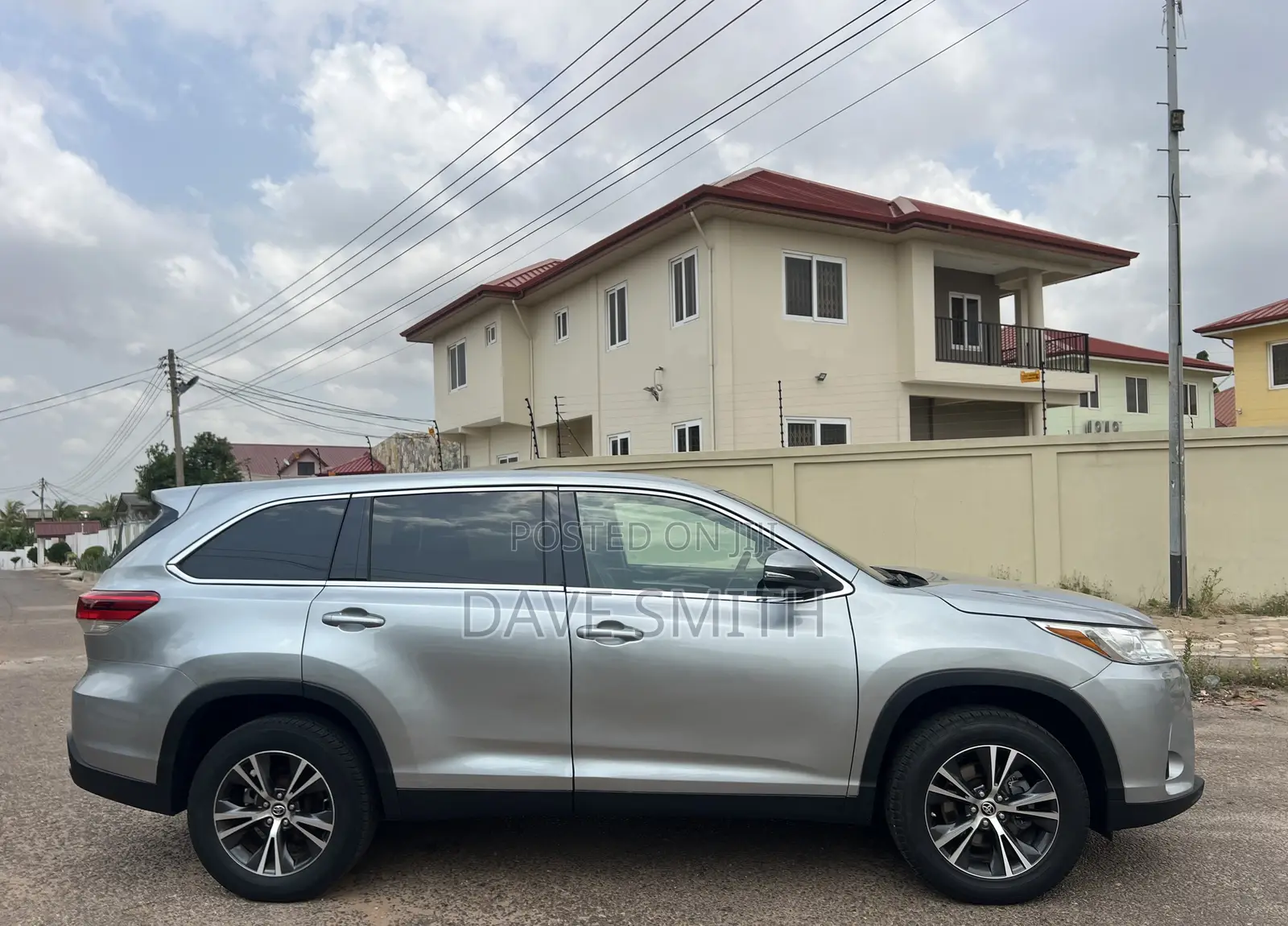 Toyota Highlander LE 2019 Silver