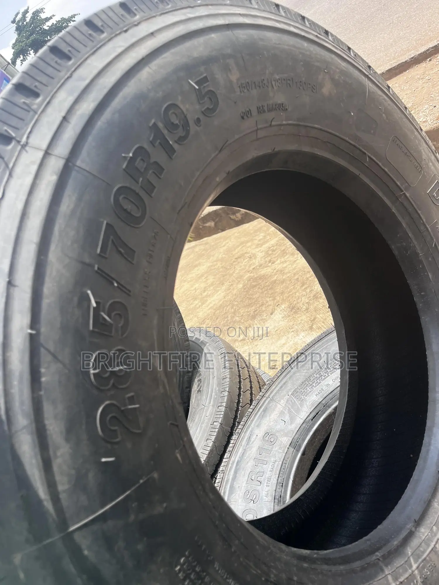 285/70r19.5 Doublestar