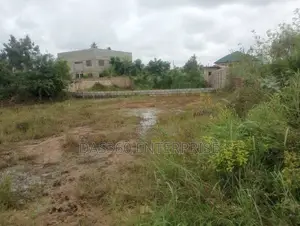 1 Quater Plot for Sale