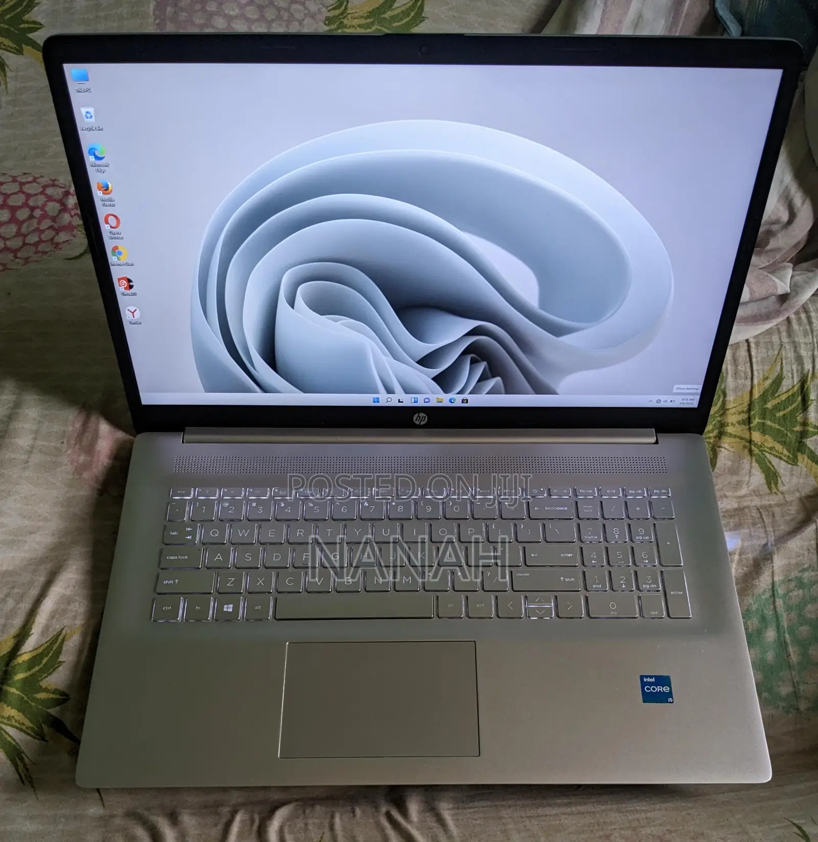 Laptop HP Pavilion 17 16GB Intel Core i5 HDD+SSD 512GB