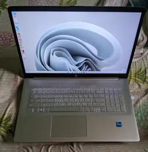 Laptop HP Pavilion 17 16GB Intel Core i5 HDD+SSD 512GB