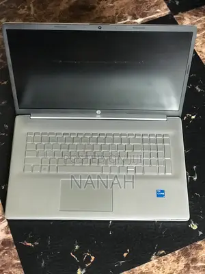 Laptop HP Pavilion 17 16GB Intel Core i5 HDD+SSD 512GB