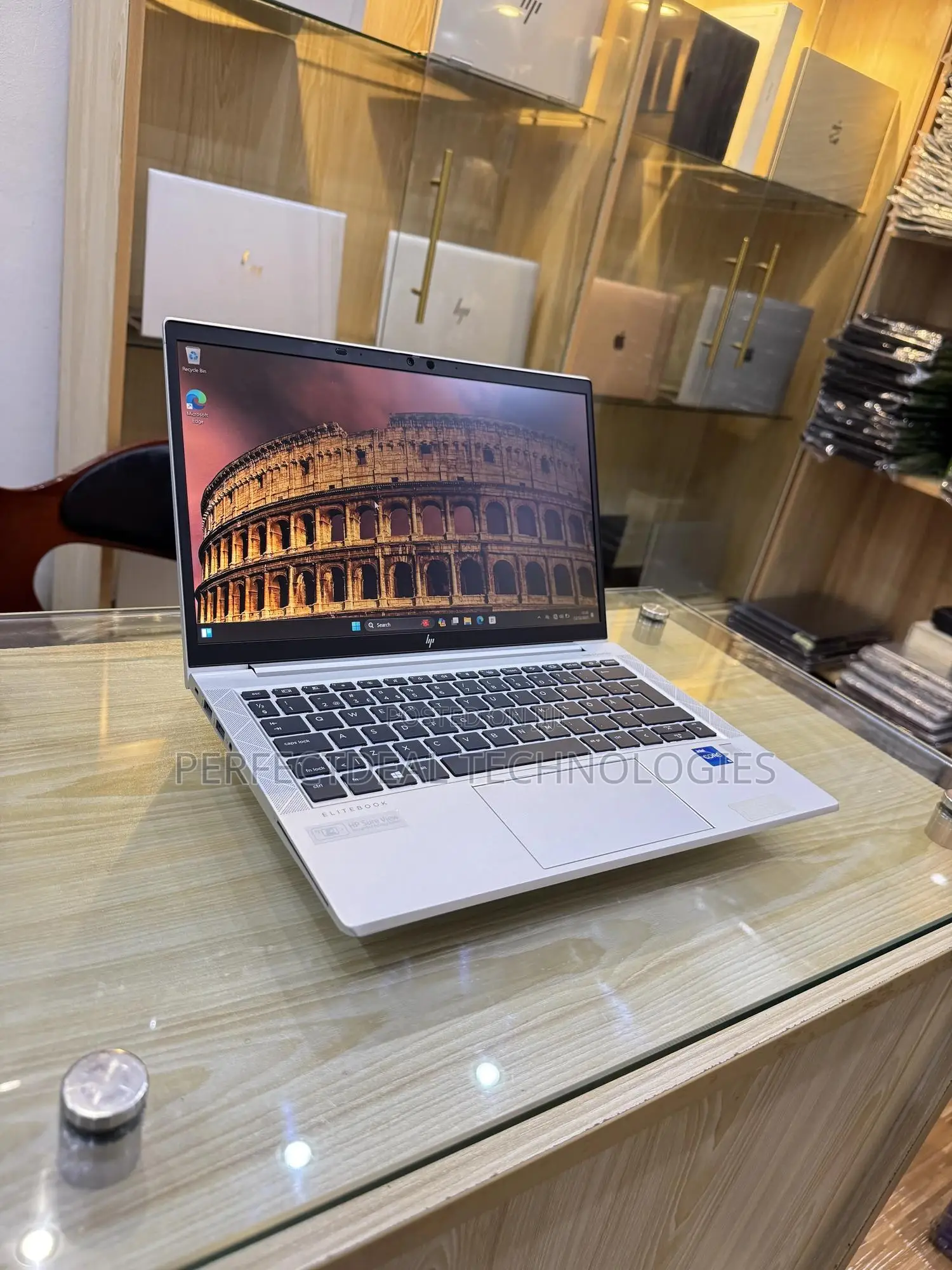 New Laptop HP EliteBook 830 G8 8GB Intel SSD 256GB