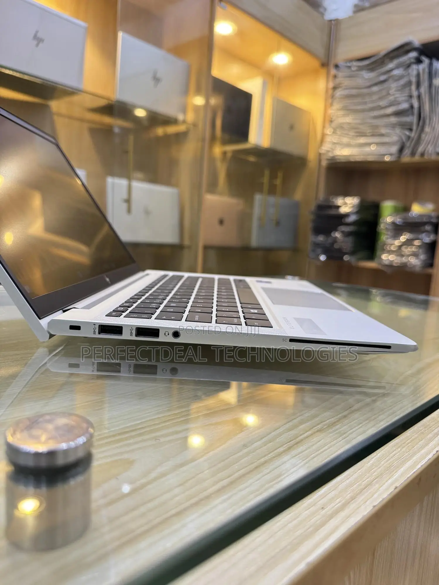 New Laptop HP EliteBook 830 G8 8GB Intel SSD 256GB
