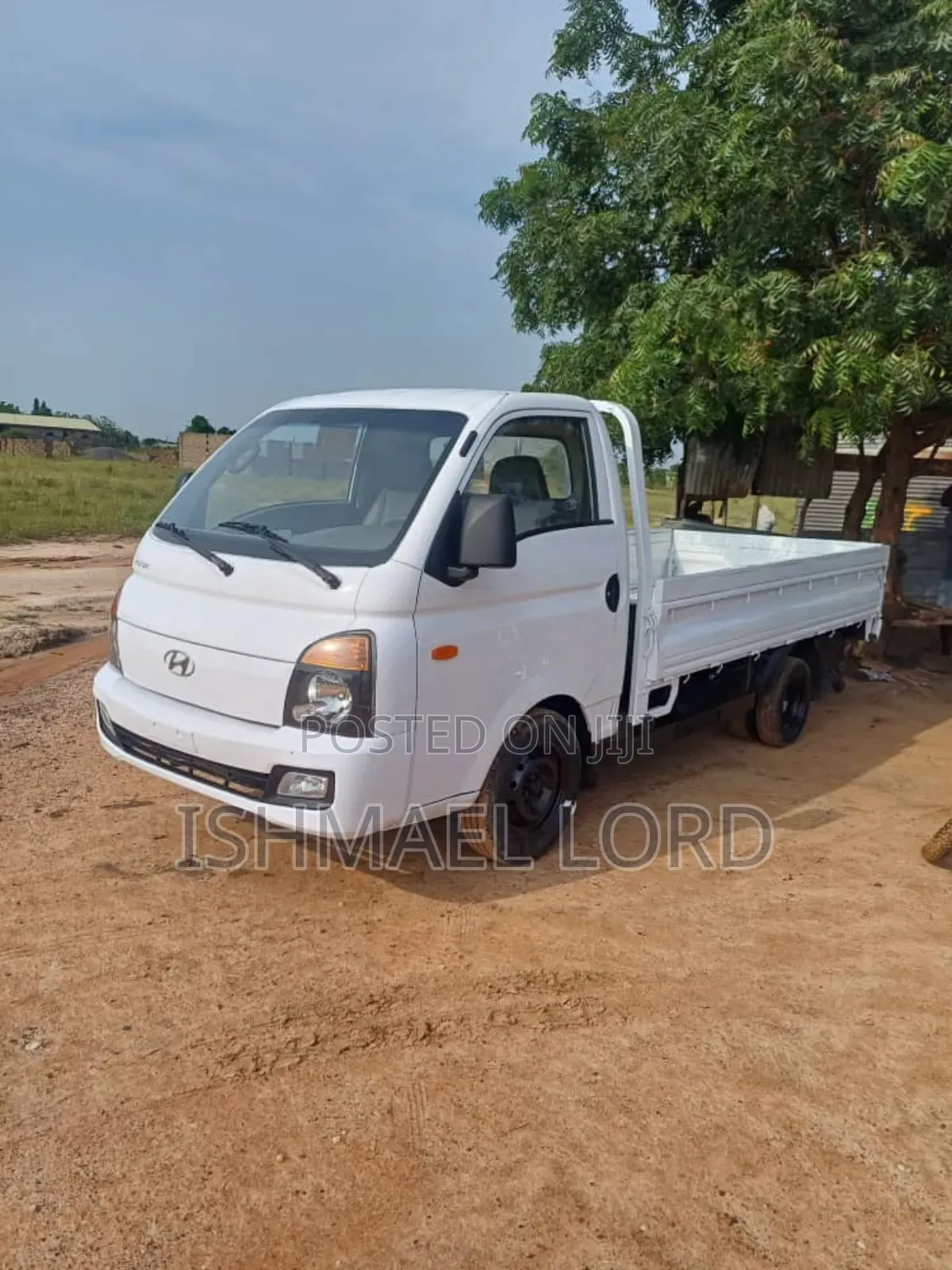 Hyundai H1 2015 White
