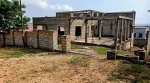 8bdrm Mansion in Kwabenya for sale