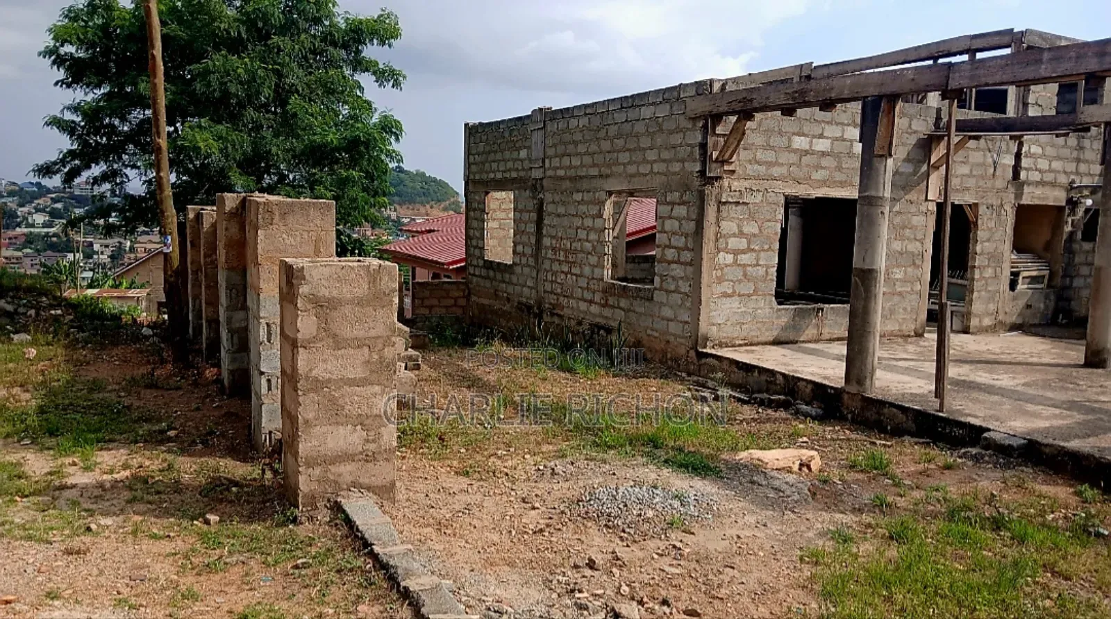 8bdrm Mansion in Kwabenya for sale