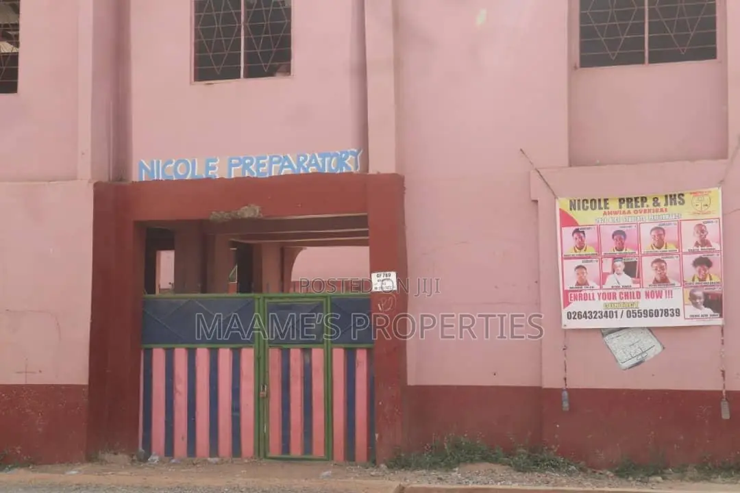 A School for Sale at Kumasi Awhiwaa, 8 Bedrooms in Total