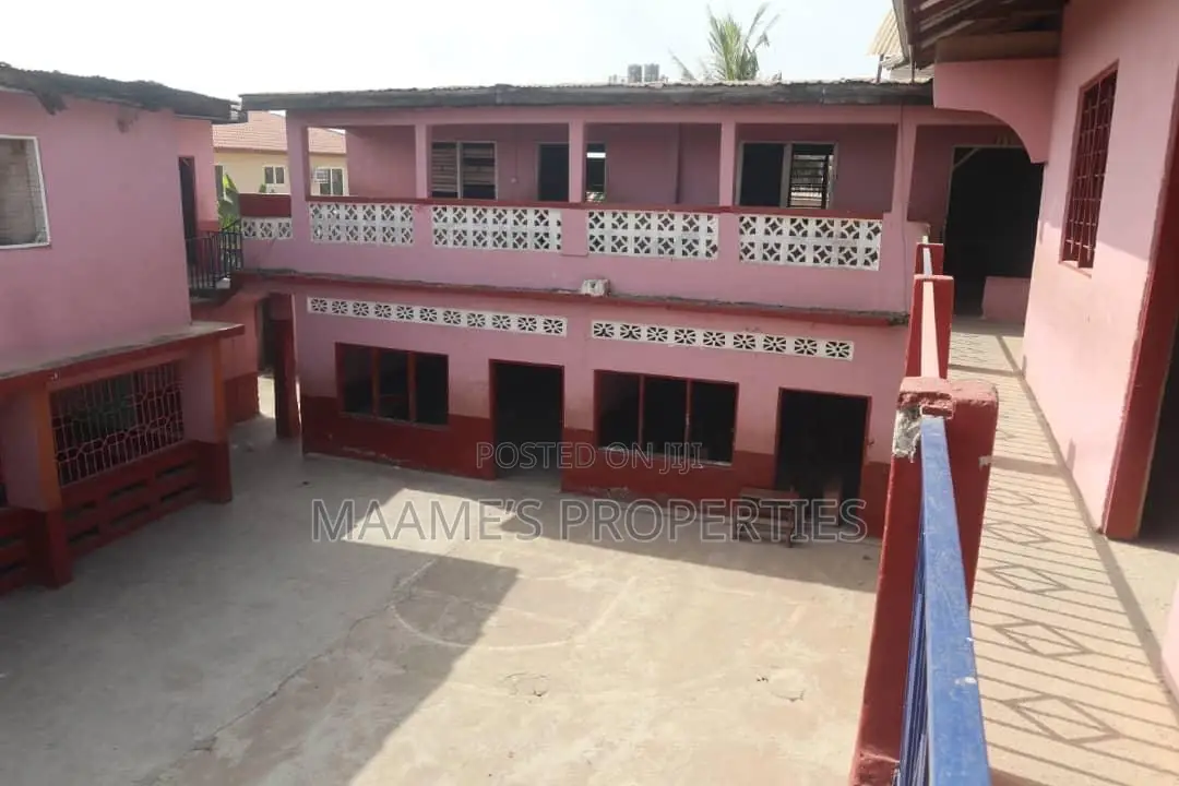 A School for Sale at Kumasi Awhiwaa, 8 Bedrooms in Total