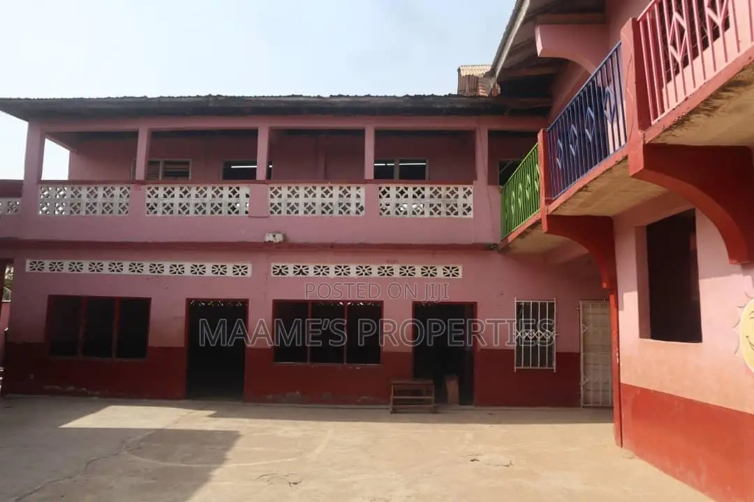 A School for Sale at Kumasi Awhiwaa, 8 Bedrooms in Total