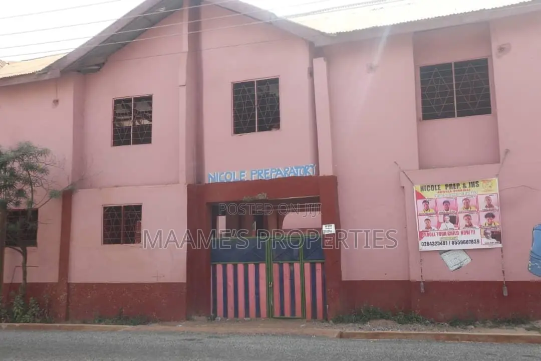 A School for Sale at Kumasi Awhiwaa, 8 Bedrooms in Total