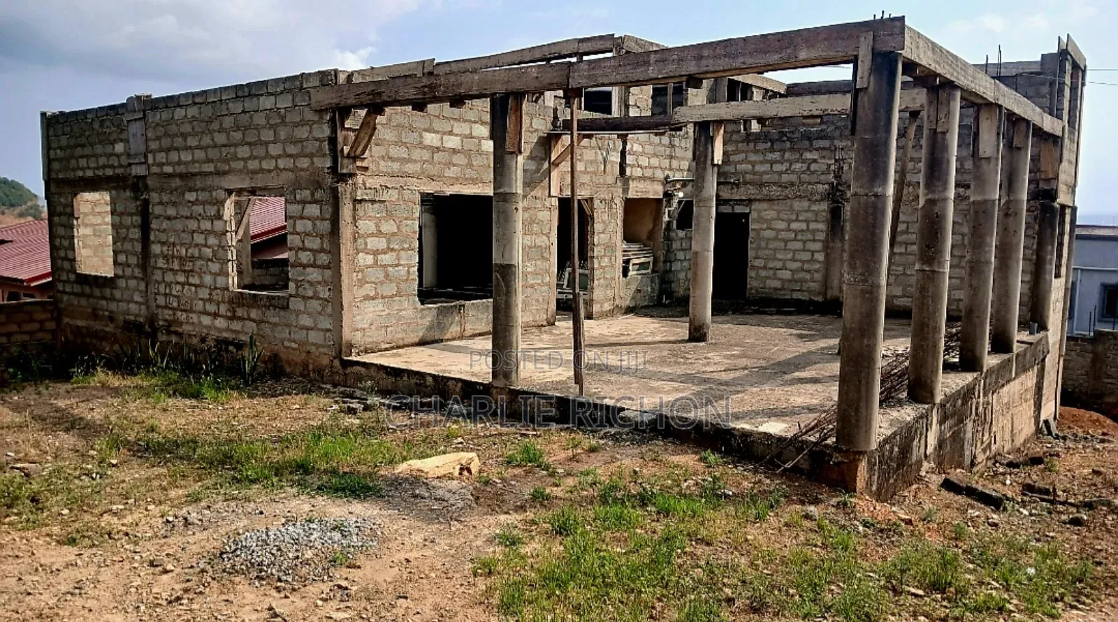 8bdrm Mansion in Kwabenya for sale