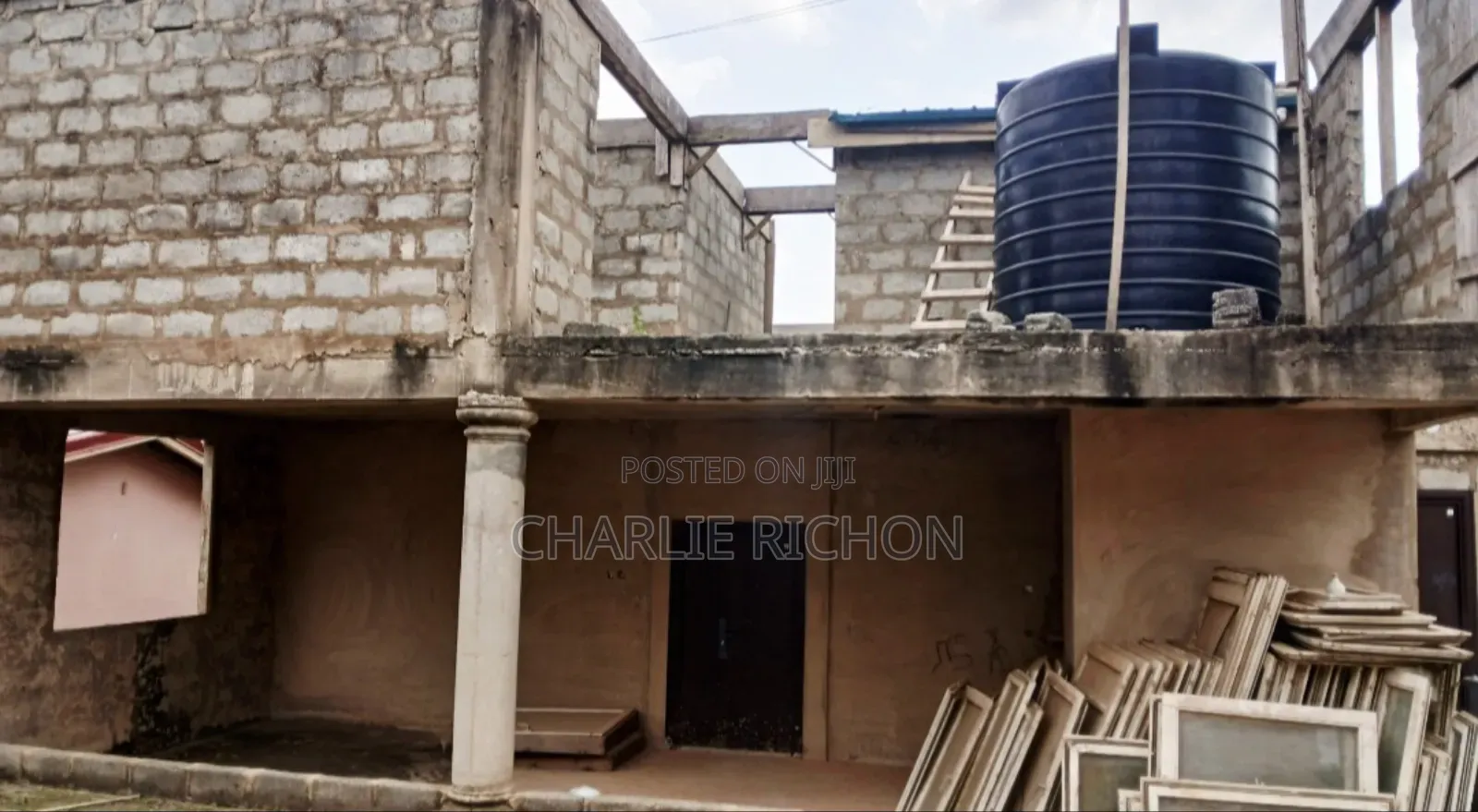 8bdrm Mansion in Kwabenya for sale