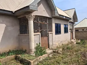 5bdrm Apartment in Bamire, Techiman Municipal for sale