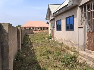 5bdrm Apartment in Bamire, Techiman Municipal for sale