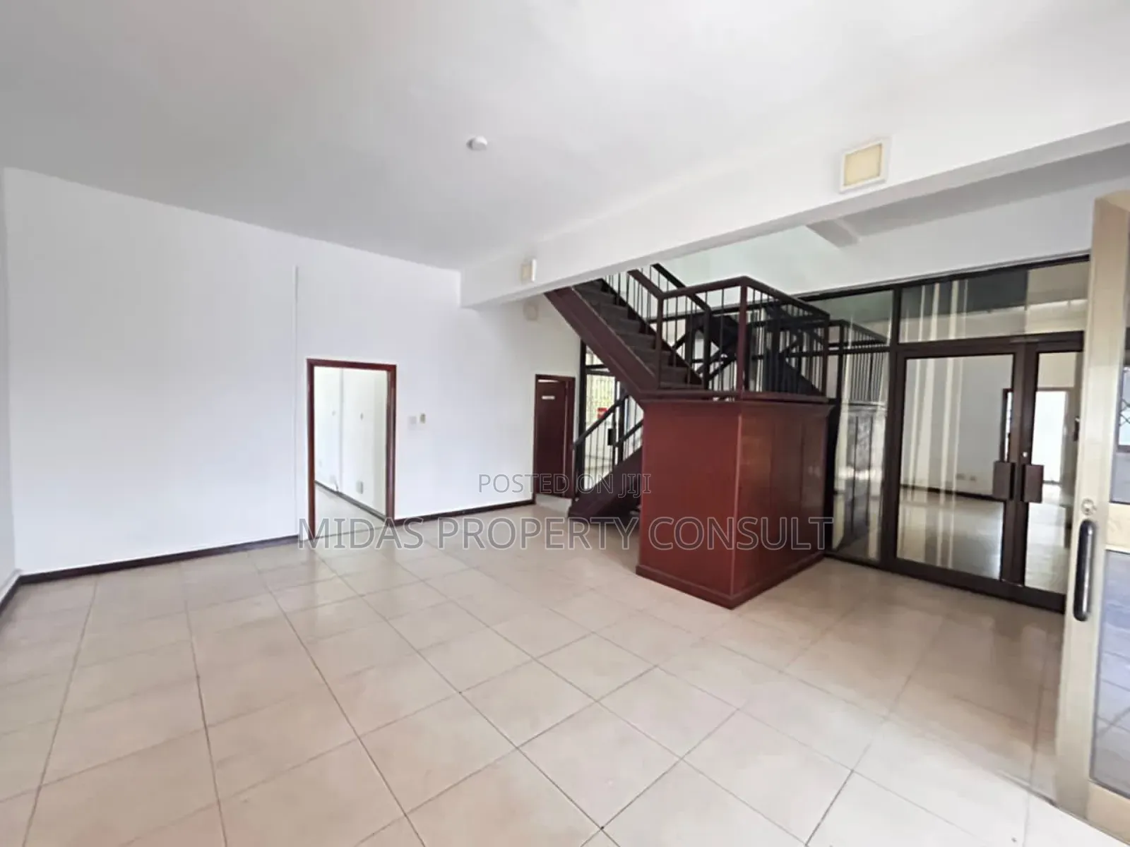 5bedroom Self Compound to Let for Office Use at Ridge