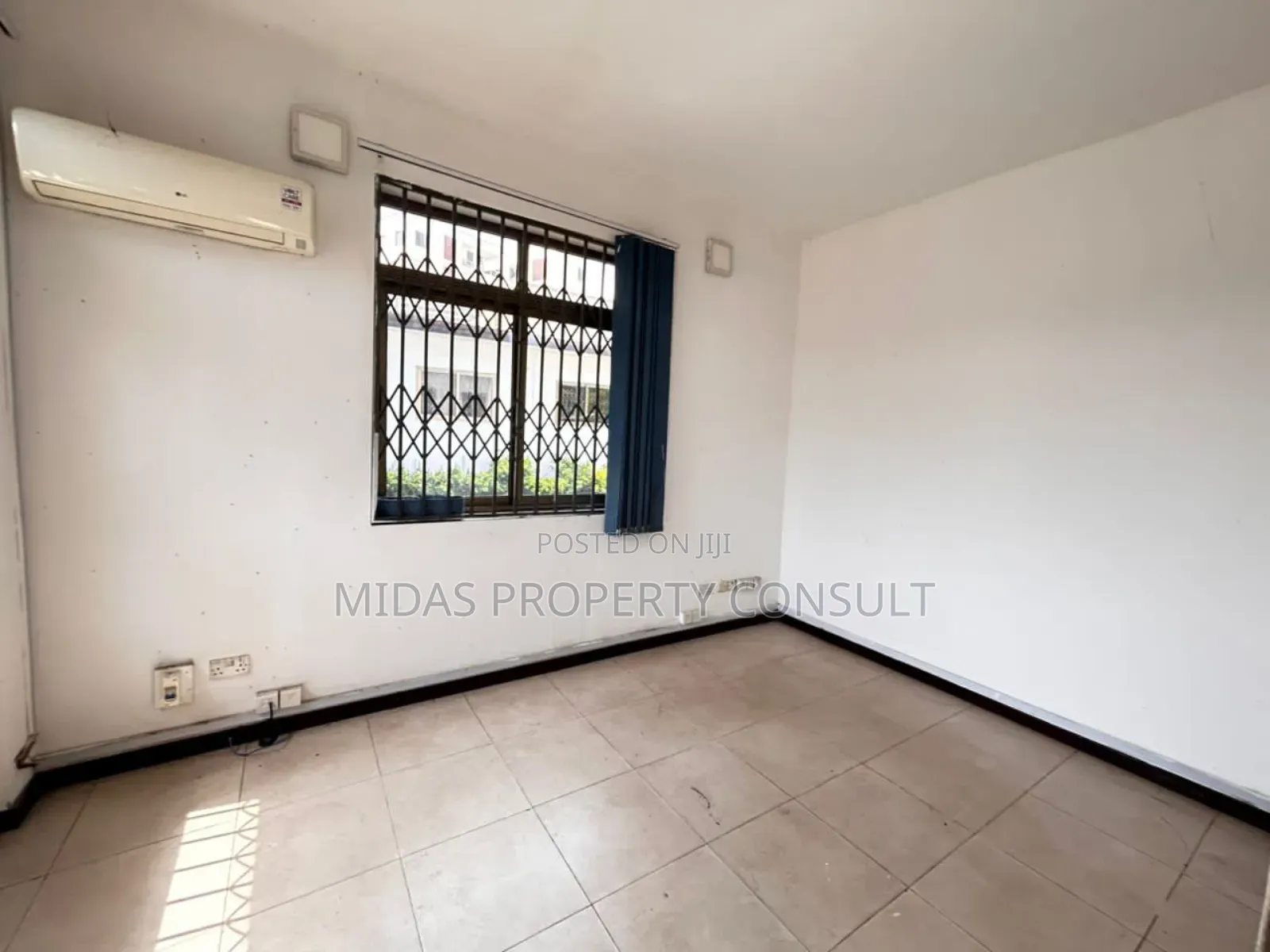 5bedroom Self Compound to Let for Office Use at Ridge