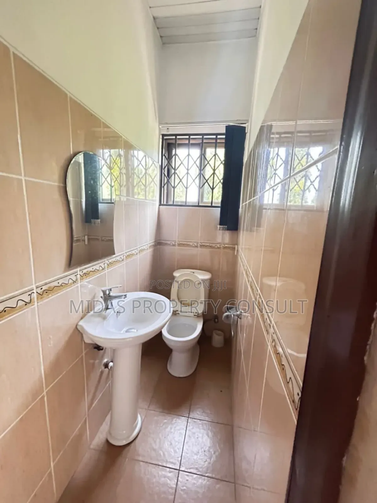 5bedroom Self Compound to Let for Office Use at Ridge