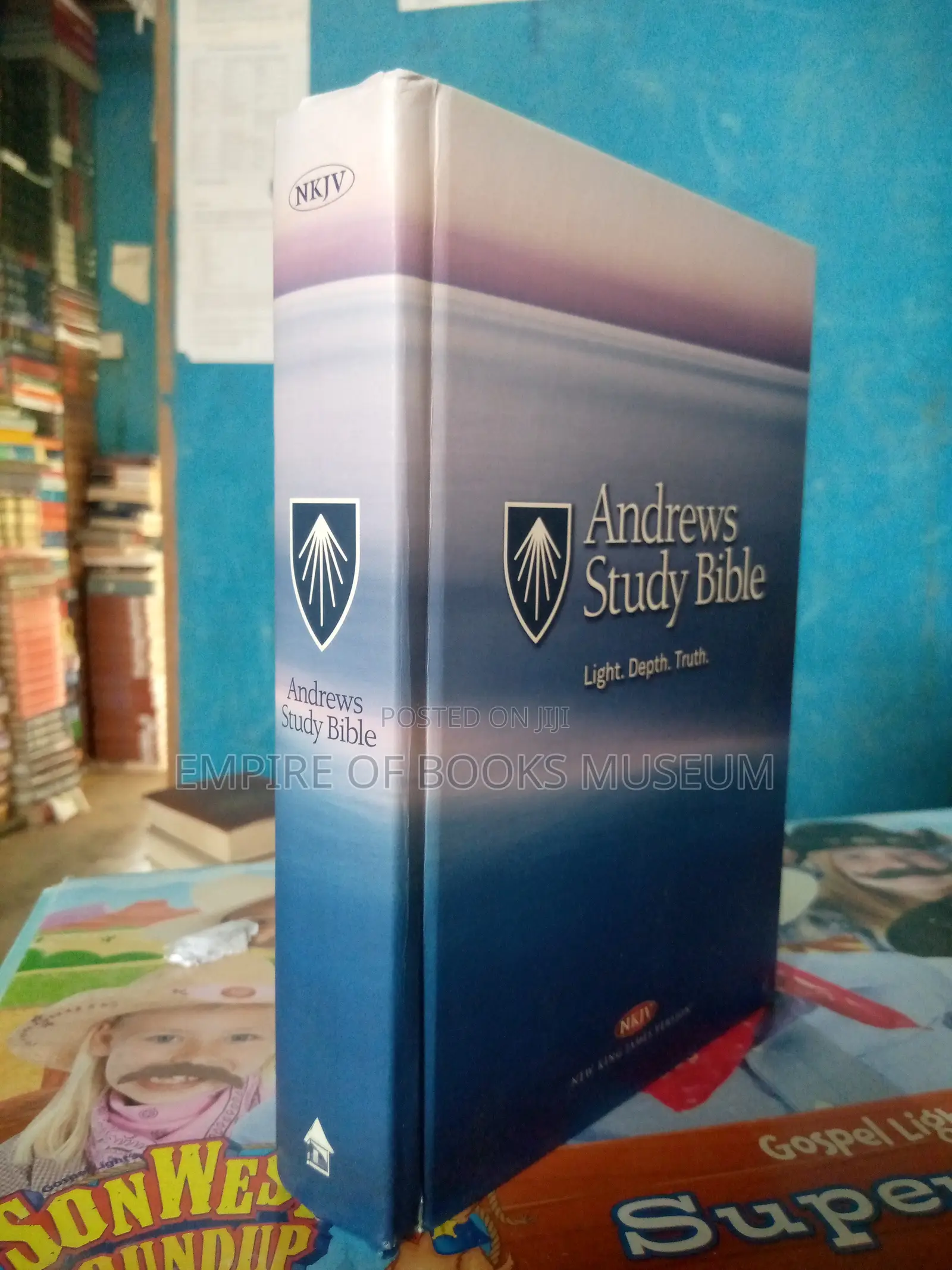 Andrews Study Bible Hardcover – By Andrews University Press (Author)
