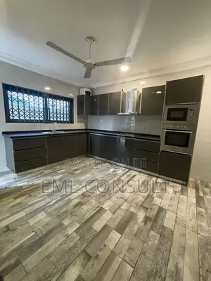 4bdrm Apartment in Spintex for sale