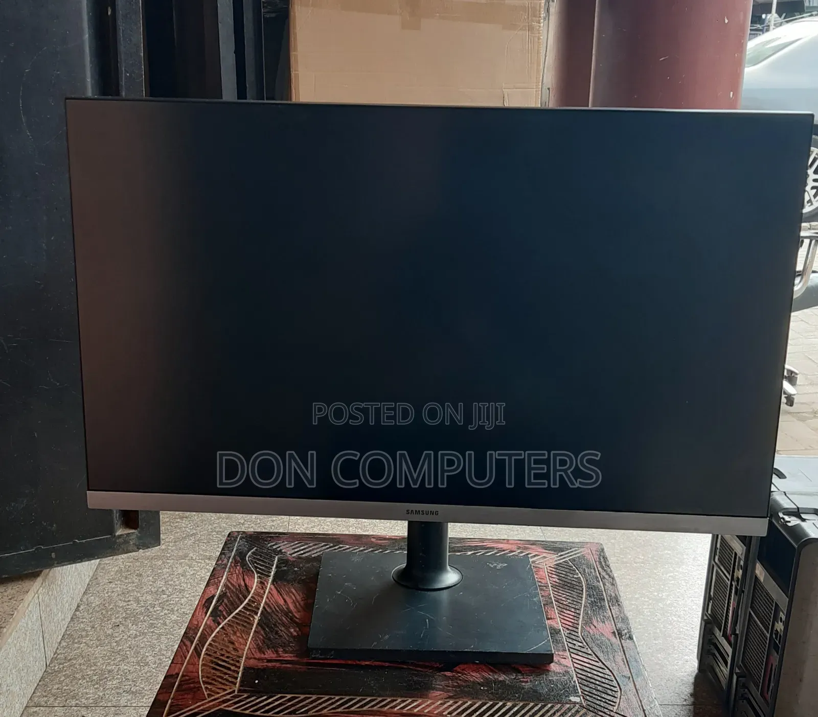 Samsung 28 Inches Uhd Ips Edgeless Monitor