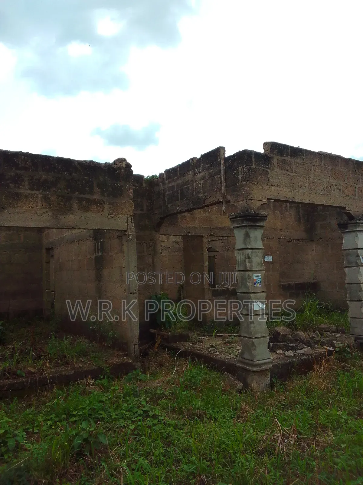 4bdrm House in Pastoria,Akordum, New-Juaben Municipal for sale