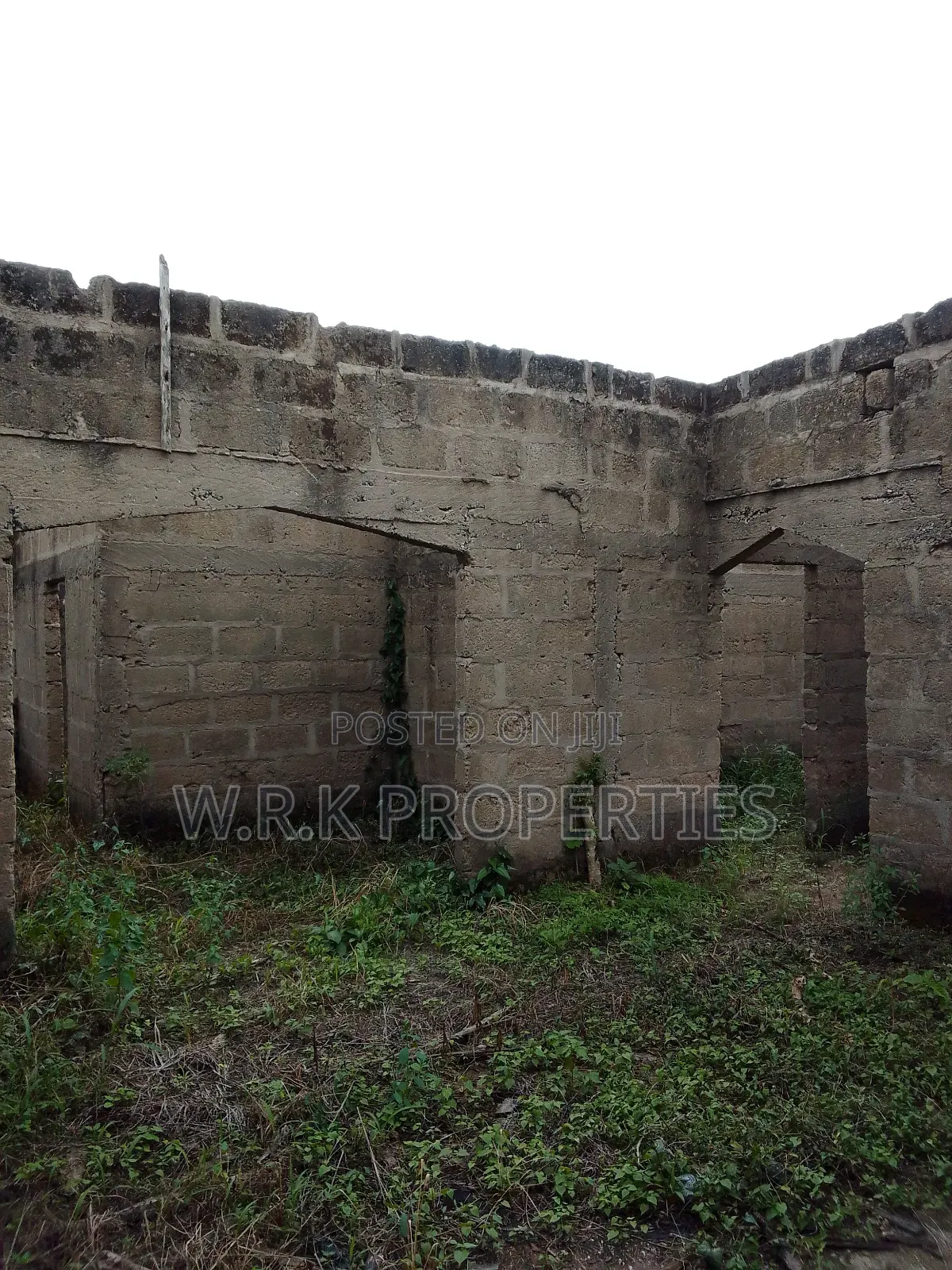 4bdrm House in Pastoria,Akordum, New-Juaben Municipal for sale