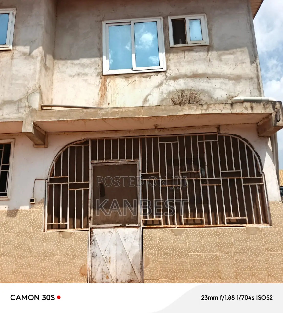 12bdrm Apartment in Barrier for sale