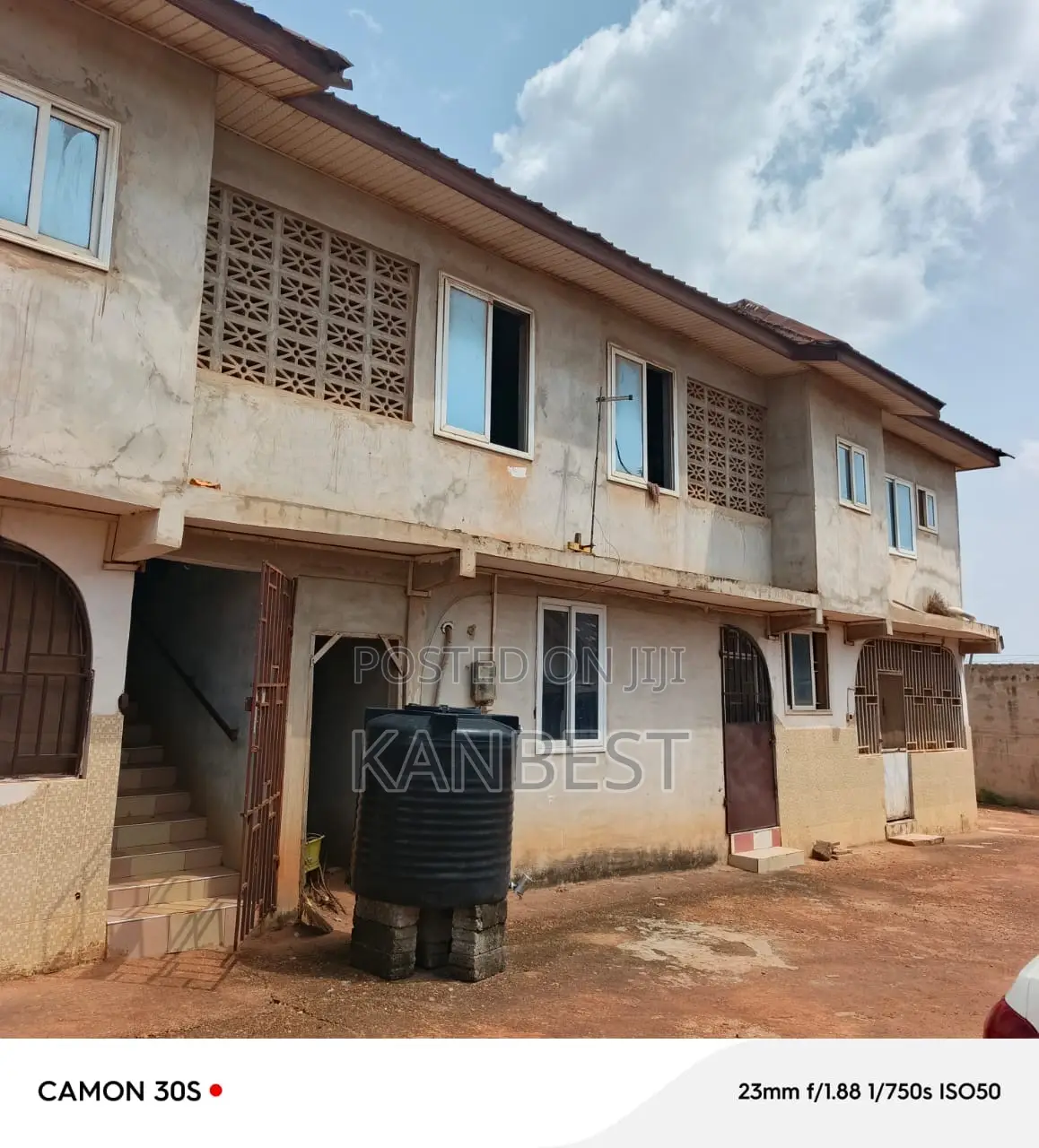 12bdrm Apartment in Barrier for sale