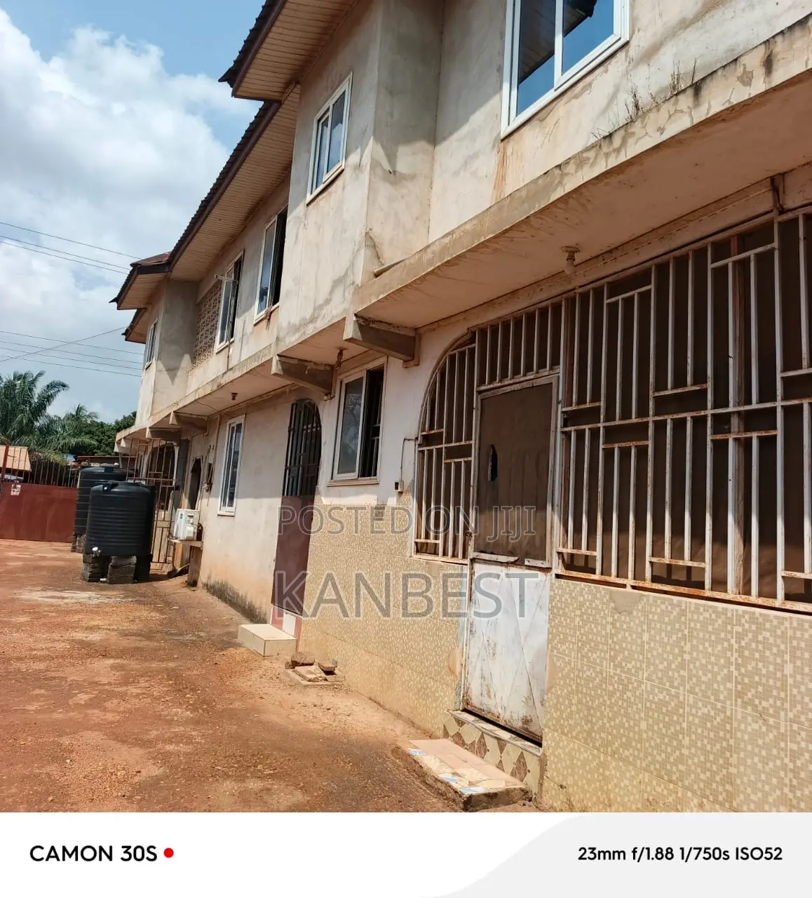 12bdrm Apartment in Barrier for sale